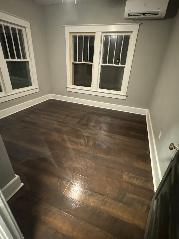 Photo - 415 Howell St