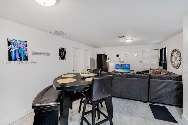 Photo - 219 NW 7th Ct Unidad 2