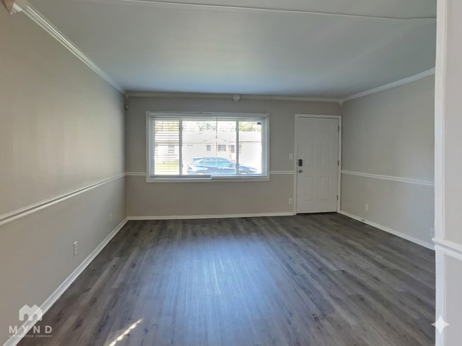 Photo - 4035 Breton St