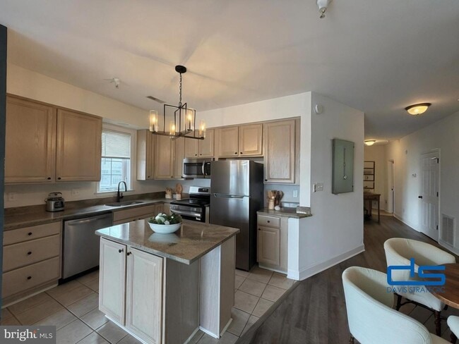 Photo - 706 Williams Lndg
