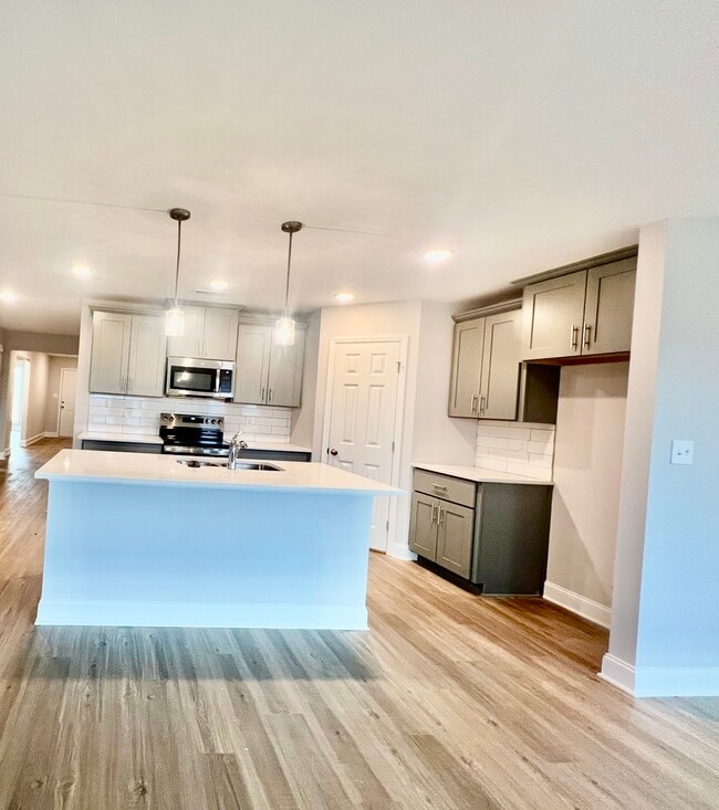 Photo - 243 Irish Hill Dr