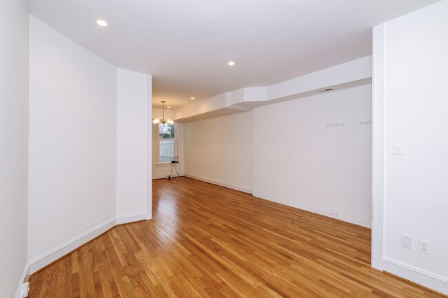 Photo - 314 14th Pl NE