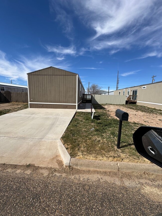 Photo - Mobile home in Wolfforth
