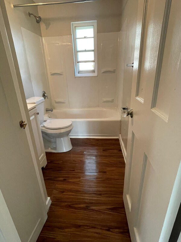 Photo - 285 E 200th St Unidad 2