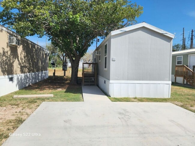 Building Photo - 1124 Gary Terrace Rental