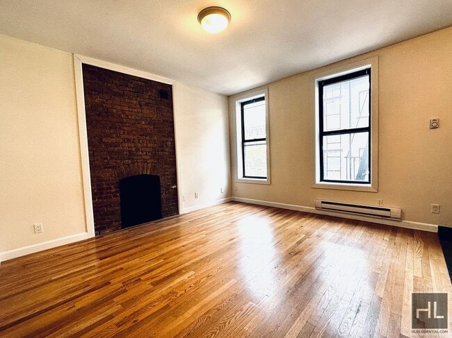 Photo - MOTT STREET Unit 2R