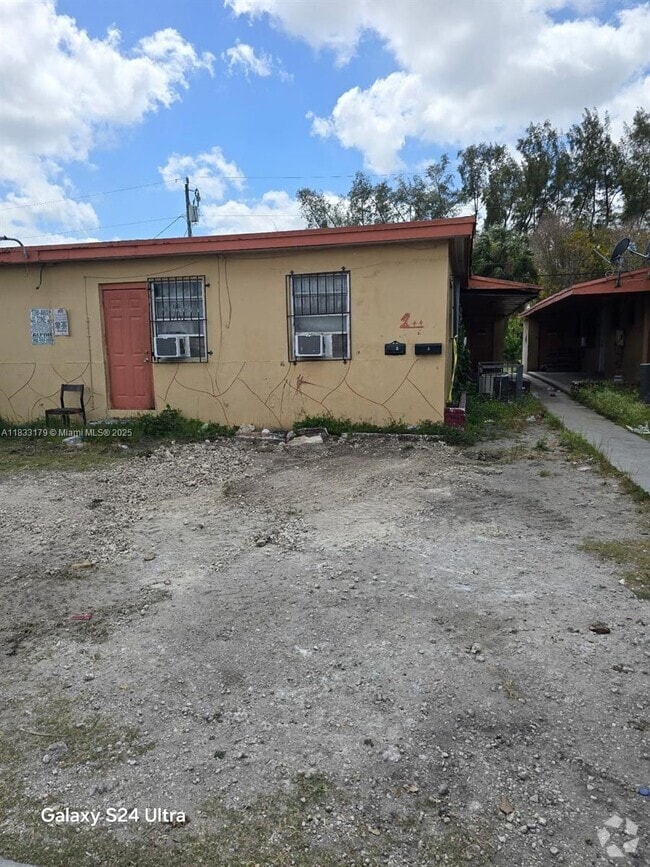 Building Photo - 1414 NW 2nd Ave Unit 1 Rental