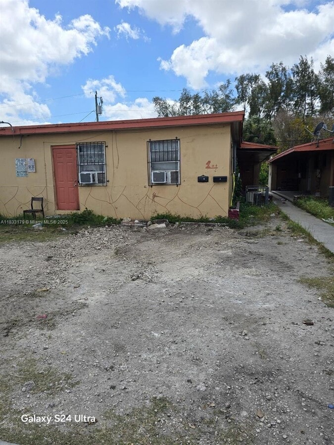 Photo - 1414 NW 2nd Ave Apartment Unit 1