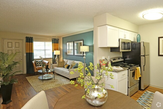 1BR, 1BA - 700 SF - Living Area