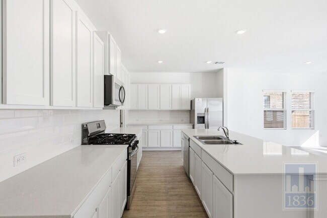 Photo - 106 Arbordale St