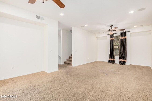 Photo - 5550 N 16th St