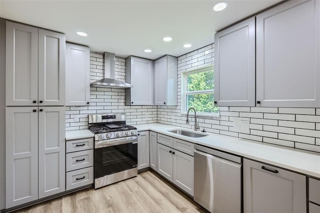 Photo - 3501 Santa Fe Dr