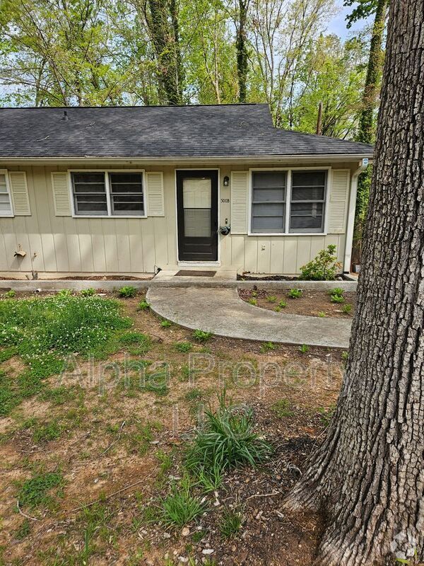 Building Photo - 300 Amherst Dr Rental