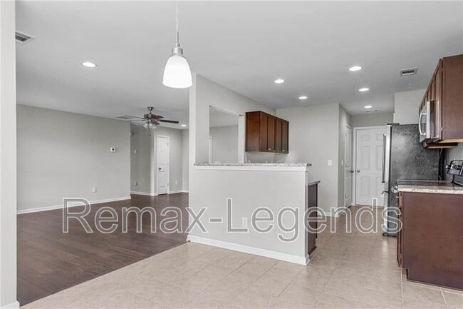 Photo - 74 Gray Field Ct