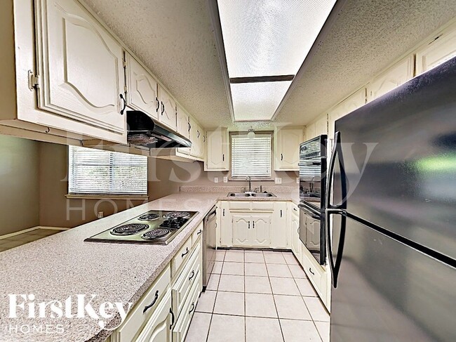 Photo - 3000 Laurel Ln