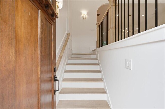 Photo - 333 Sugarview Rd