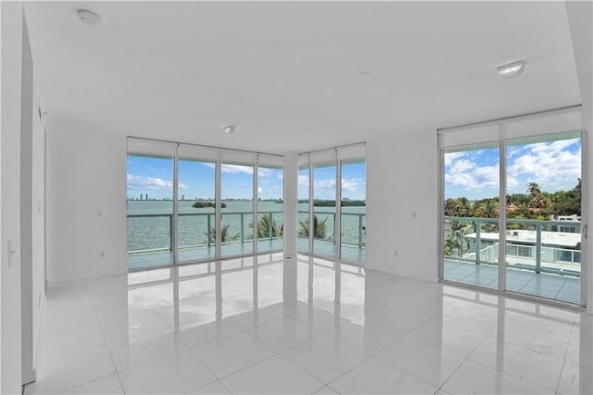 Photo - 720 NE 62nd St Unit 406