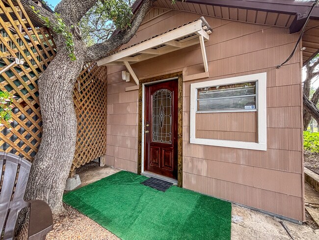 Photo - 280 Ridgeview Dr