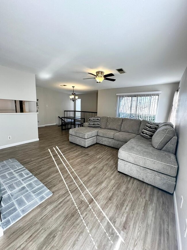Photo - 7495 Prairie Rd NE