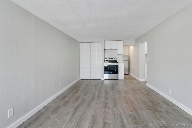 Photo - 711 4th Ave S