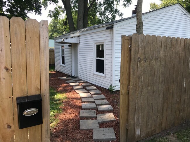 Photo - 205 S Lynn St Unit 205 B Lynn