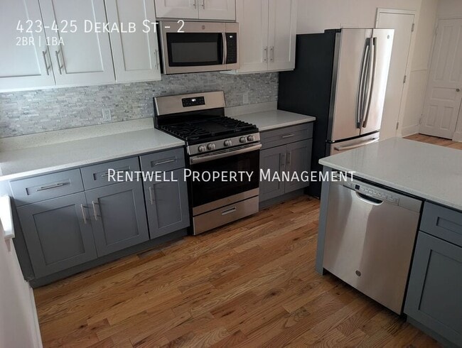 Photo - 423-425 Dekalb St-2 Unidad 2