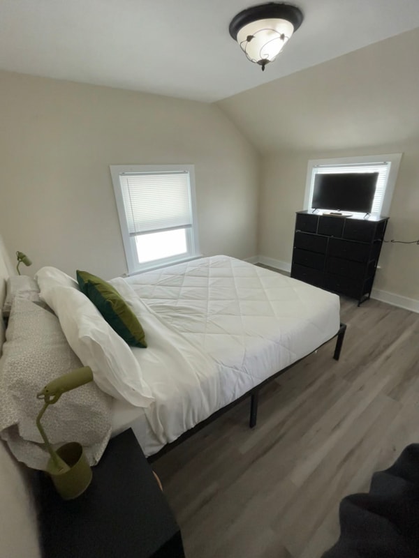 Photo - 105 Maple Ct Unit upper