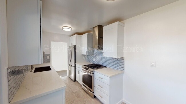 Photo - 176 I St
