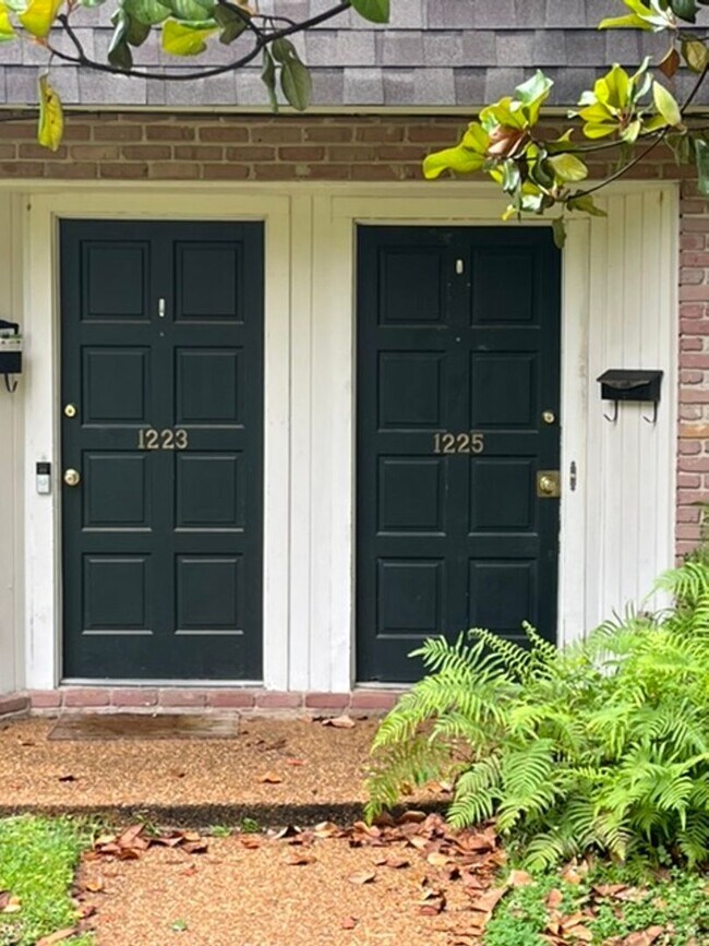 Photo - Linden - 1223/1225 Unit 1225