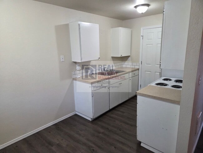 Photo - Charming 1 Bedroom In Quiet Neighborhood! Unit 9