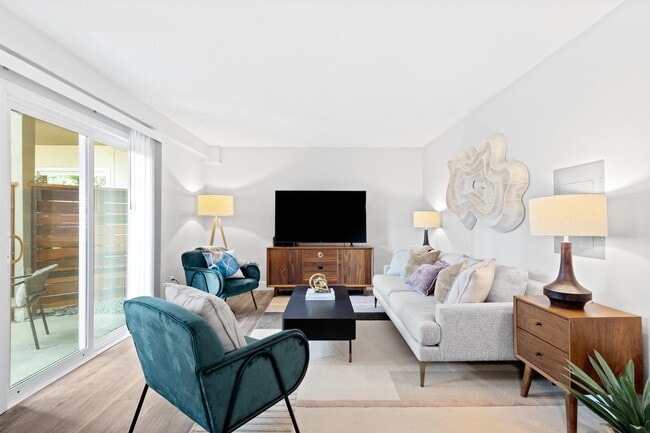 Spacious Living Room at Veranda La Mesa Apartments in La Mesa, CA 91942 - Veranda La Mesa
