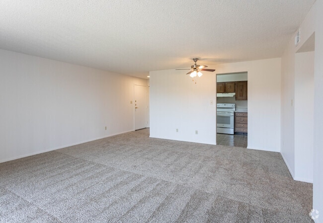 2BR, 1.5BA - 1,000 SF