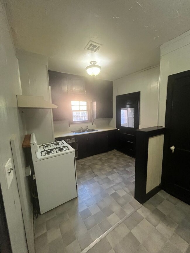 1814/1816 E. Elm