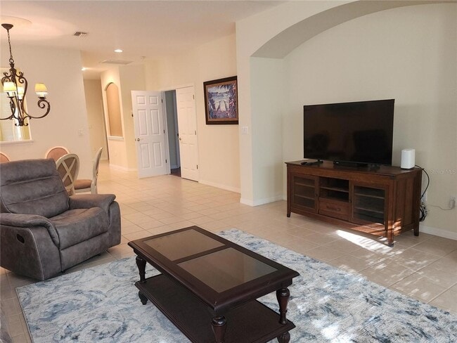 6642 Tailfeather Way