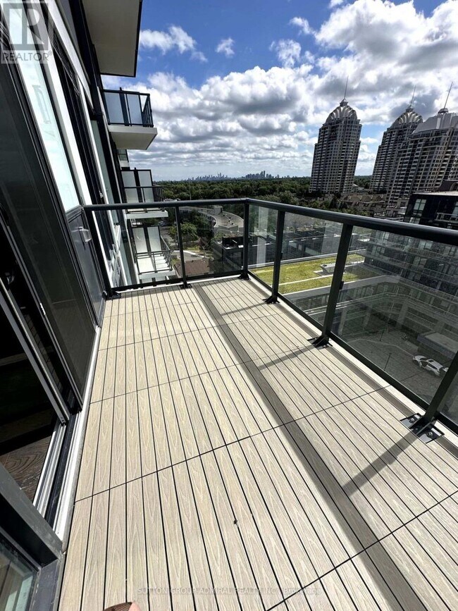 Photo - 6 Greenbriar Rd Unité 1001