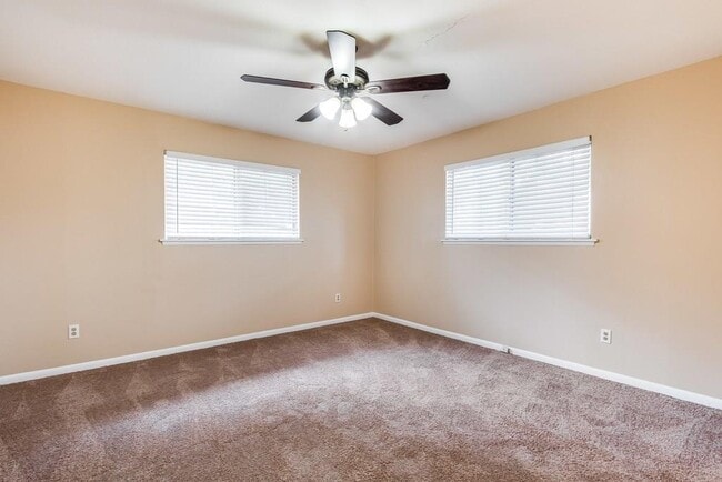 Photo - 2802 St Edwards Cir