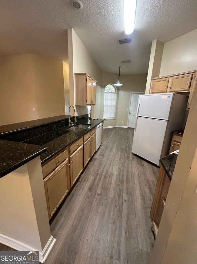 Photo - 104 St Helena Ct