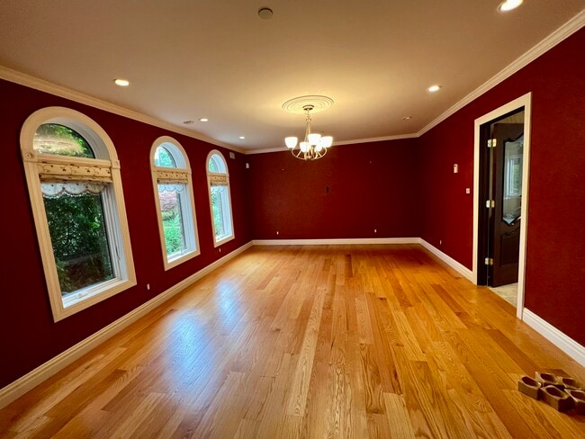 Photo - 32 Topland Rd