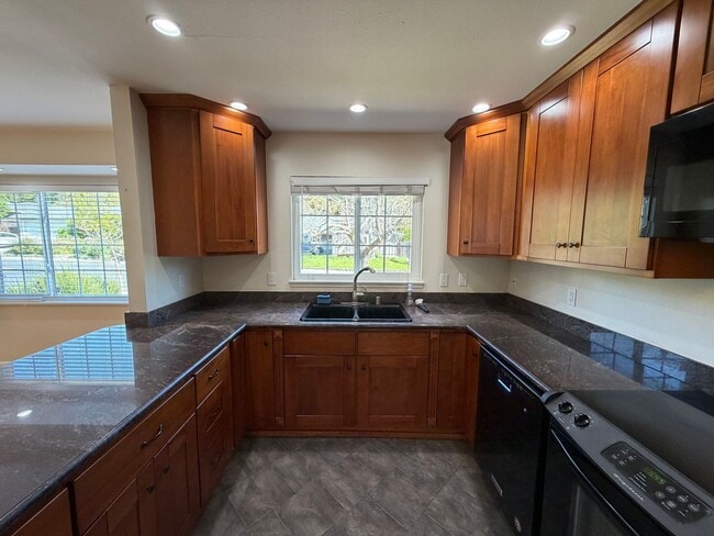 Photo - Beautifully Updated Glenwood (San Rafael) 3x2 Home with Large Yard, HW Floors, Garage