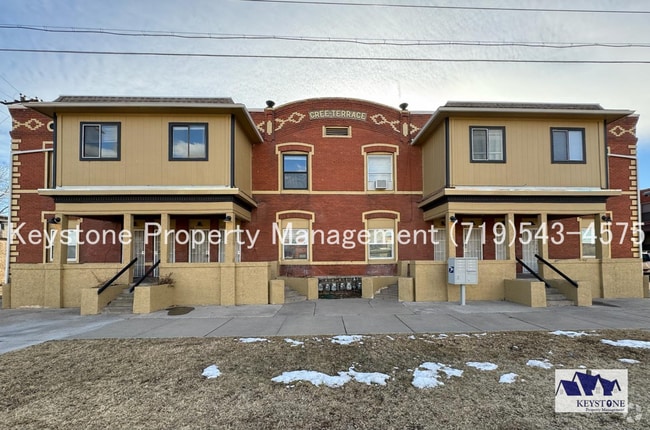 Building Photo - 2 Bedroom/1 Bathroom Apartment on 2nd leve... Unit 115 1/2