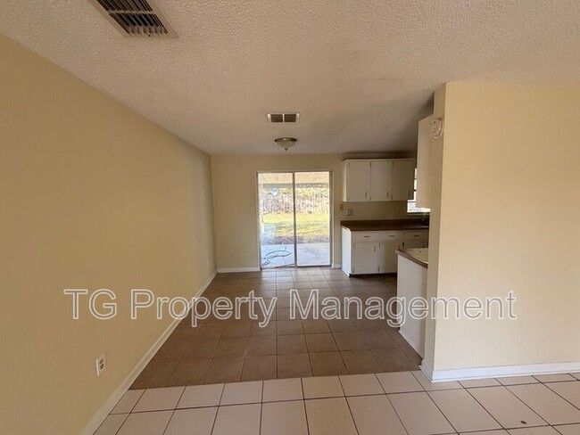 Photo - 7045 Prellie St House