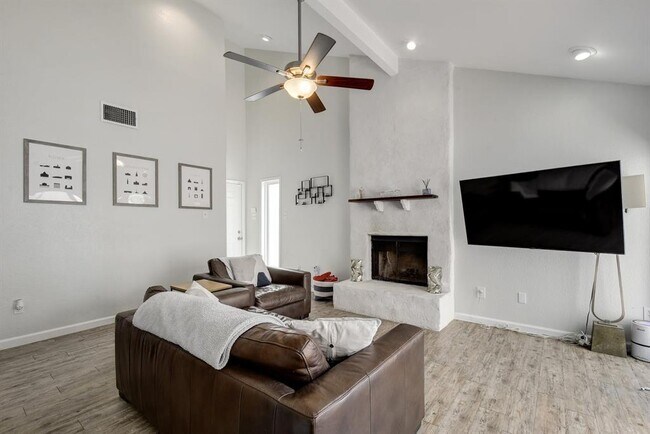 Photo - 1701 Timber Brush Trail