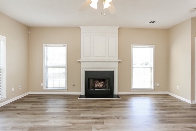 Photo - 4425 Ridgefair Dr