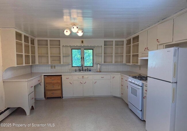 Photo - 394 Dennis Rd