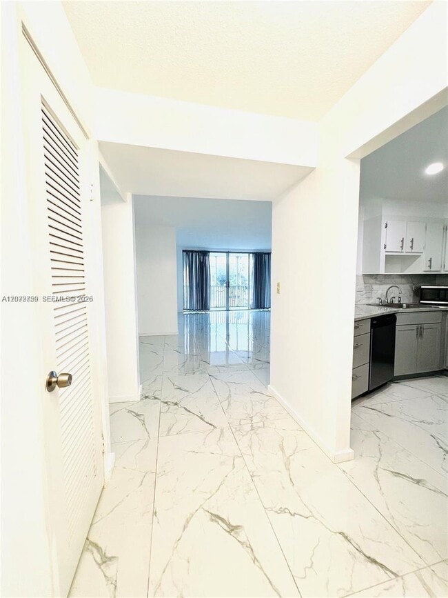 Photo - 1710 NE 191st St Unit 307-3