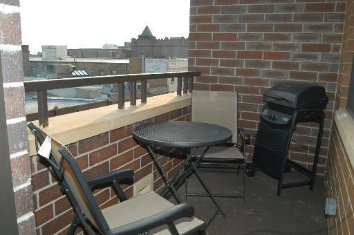 Photo - Lakeview! Furnished Penthouse 2 bedroom with private balcony Unit 404