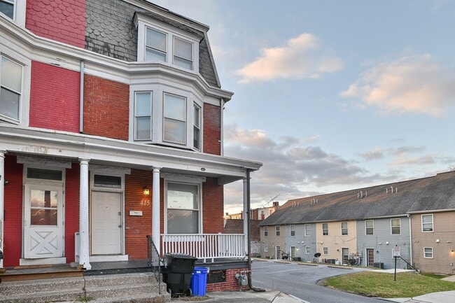 Photo - Large 5 Bedroom on Peffer