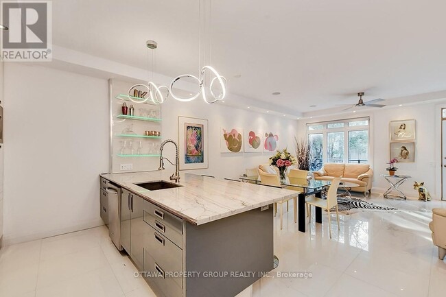 Photo - 10 Chestnut St Unité A