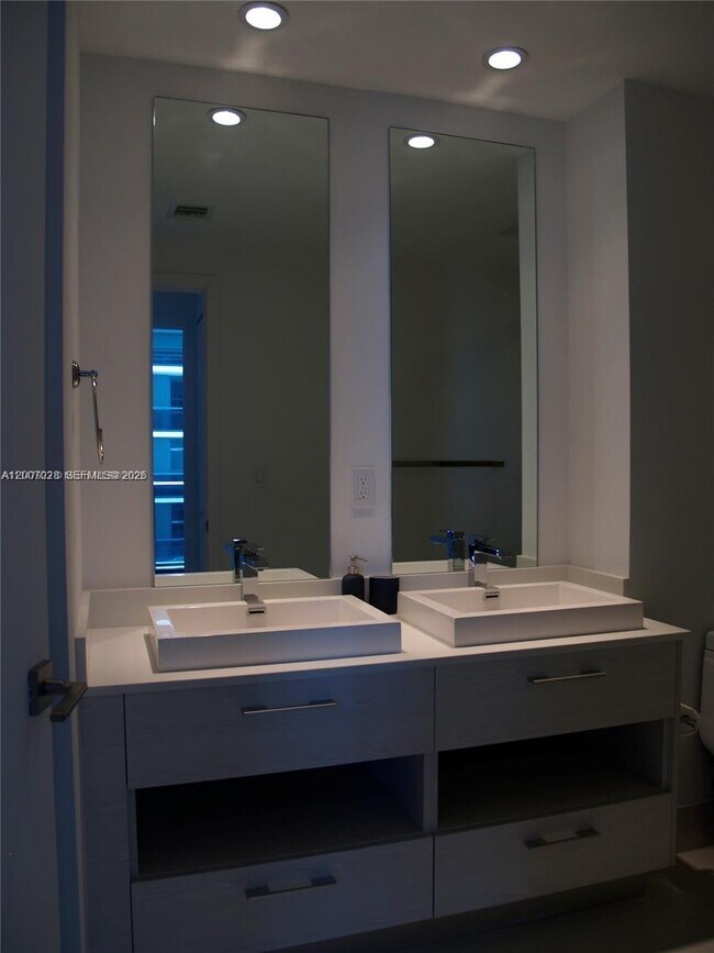 Photo - 55 SW 9th St Unit 2502