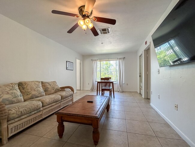 Photo - ROOM FOR RENT Charming 1/1 in University T...